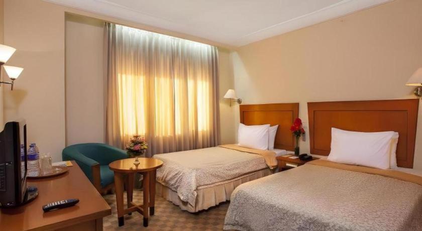 Nalendra Hotel Bandung Buitenkant foto